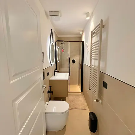 Red Collection, Boutiques & Suites, Center