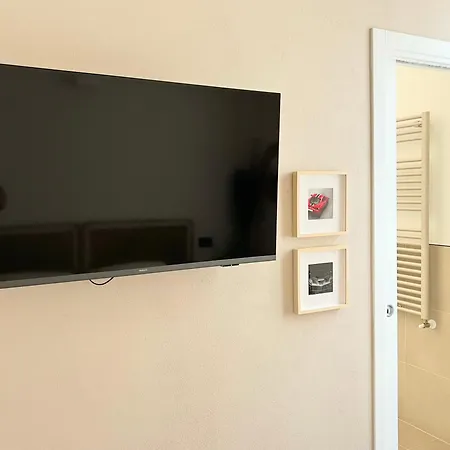 Red Collection, Boutiques & Suites, Center