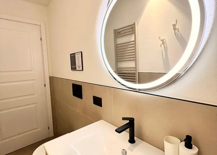 Red Collection, Boutiques & Suites, Center 3*