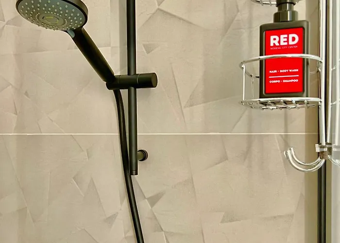 Red Collection, Boutiques & Suites, Center Panzió Modena