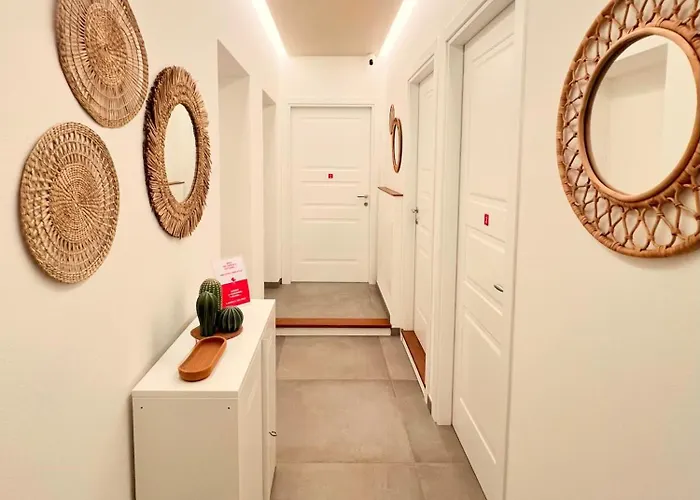 Red Collection, Boutiques & Suites, Center Panzió Modena